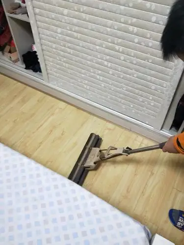 把家里房间来打扫!