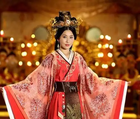 和朋友开玩笑说,卫子夫的演员挑得不错,从历史上汉武帝对待卫子夫的