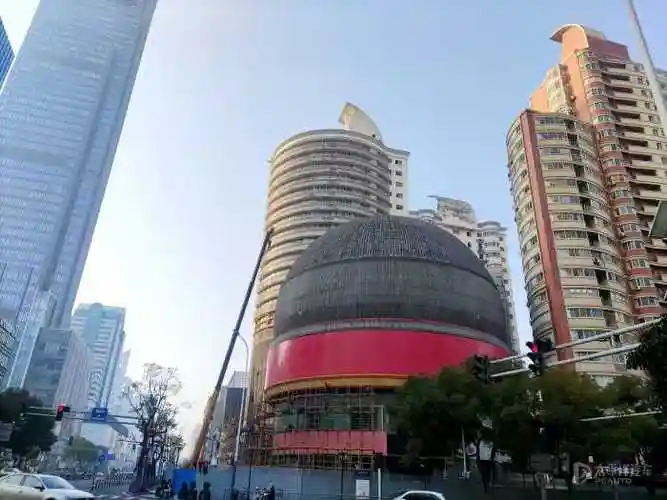 一诚带我市区里考察