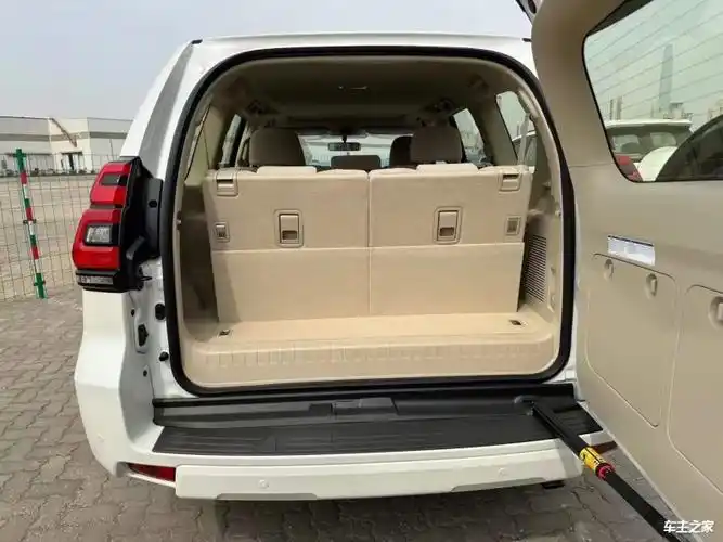 普拉多中东版 霸道4000 2022款 4.0l vx-r 冒险版基本参数配置表