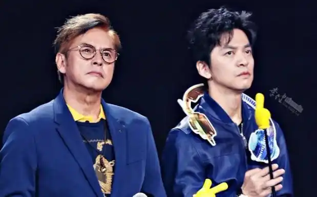 【谭咏麟×李健】当健哥与偶像同台时(盼到了校长和健哥的同框)_哔哩