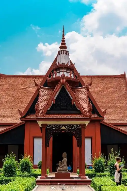 99 金边国家博物馆位于金边市中心,交通超方便的!