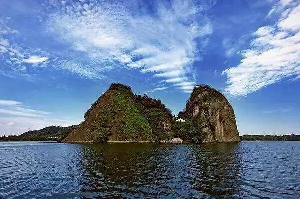 欣游夷望溪(2020年11月5日)作者:程明章