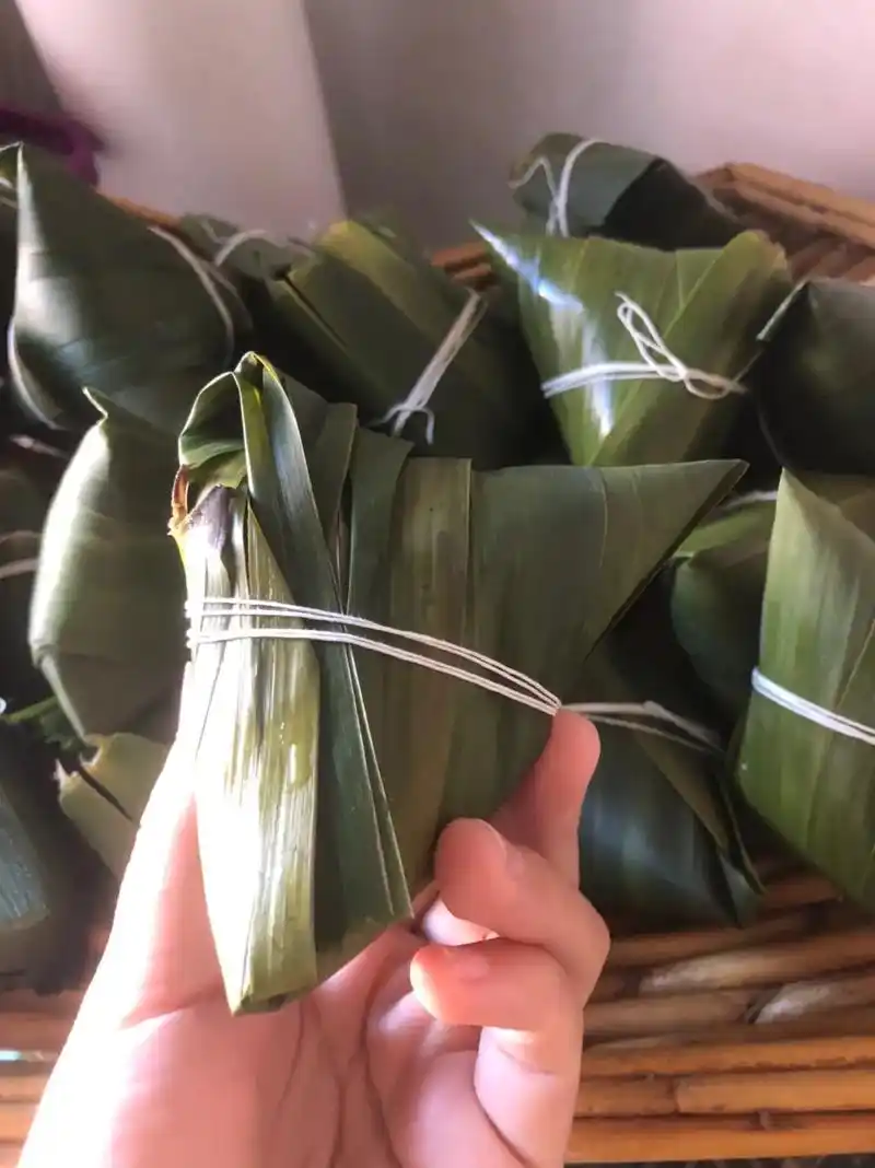 粽叶飘香 #纯手工制作美食 #包粽子 - 抖音