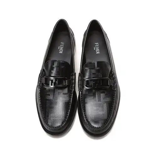 芬迪fendi男士牛皮fendiolock扣饰乐福鞋单鞋皮鞋7d1546ak1u