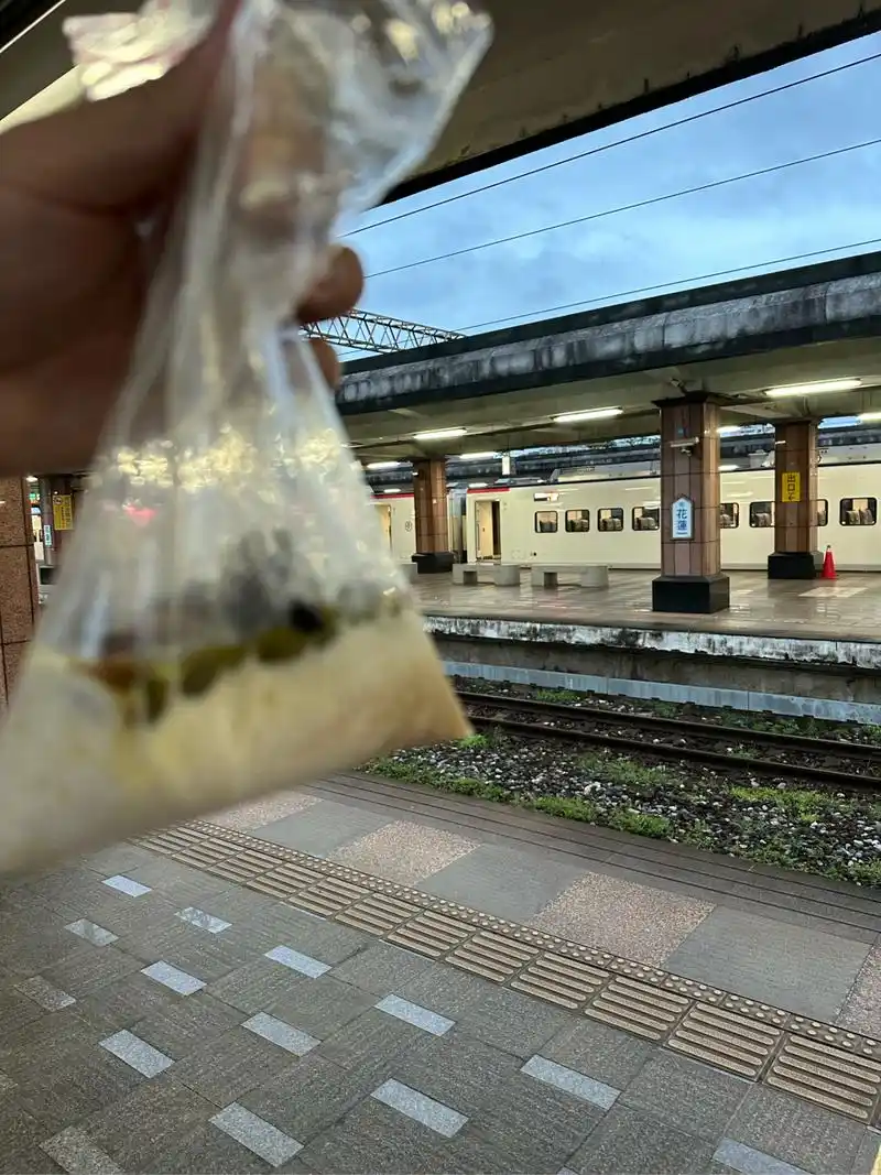 塑料袋打包的 巴德维 酸奶 外出都要吃