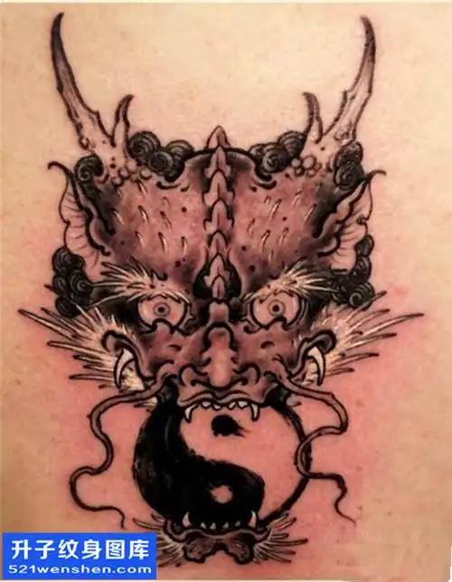 观音桥纹身 男性后背水墨龙纹身图片大全