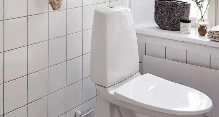 马桶不靠墙的优点