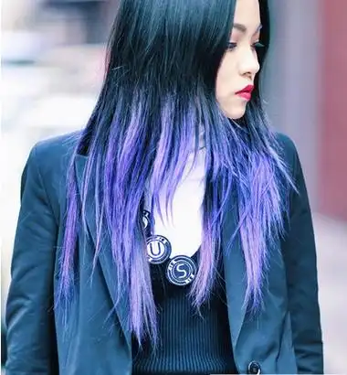 黑色头发挑染什么颜色好看 和宝石蓝薄荷绿搭配