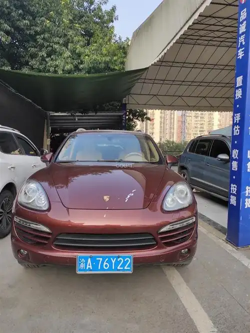 渝a76y22保时捷牌小型轿车一辆