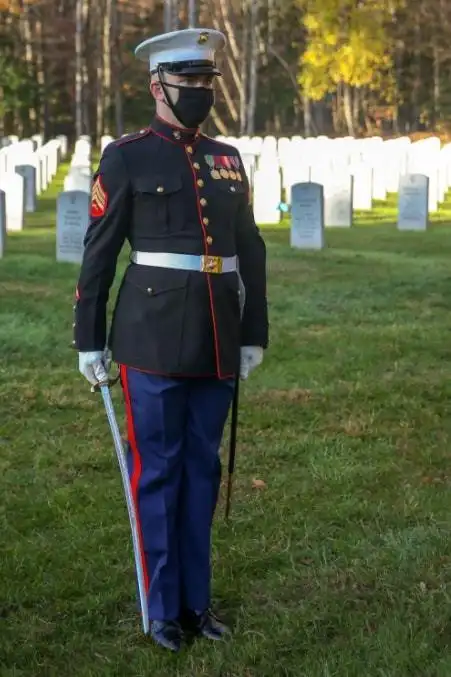 美国海军陆战队的编织腰带搭配常服不嫌破还能表示武术段位