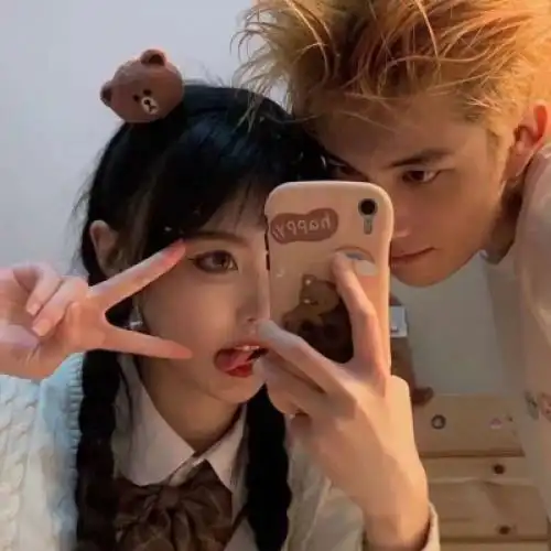 qq情侣头像双人两张唯美祝看见我发的头像都幸福