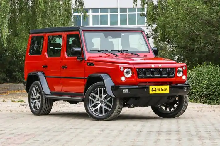 北京bj80 2020款 3.0t 自动至尊型,每月养车用车需要3382元