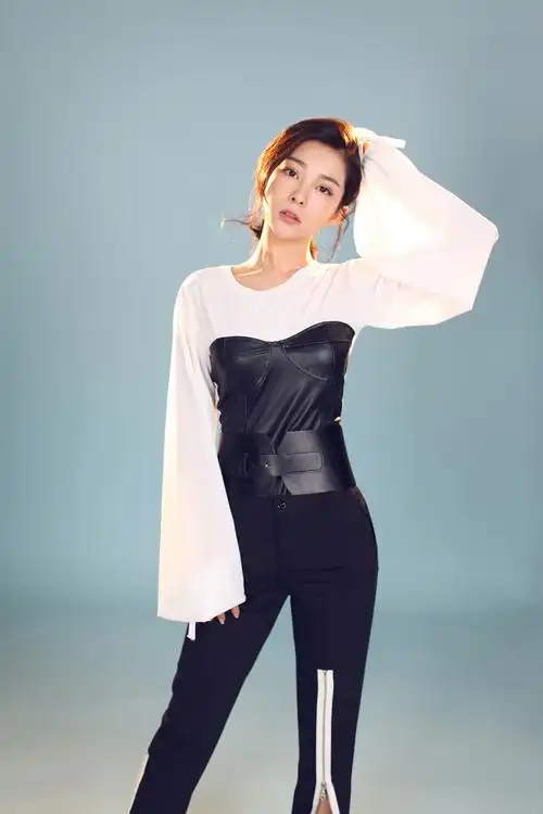 袁紫侨最新写真大片曝光 极致美帅