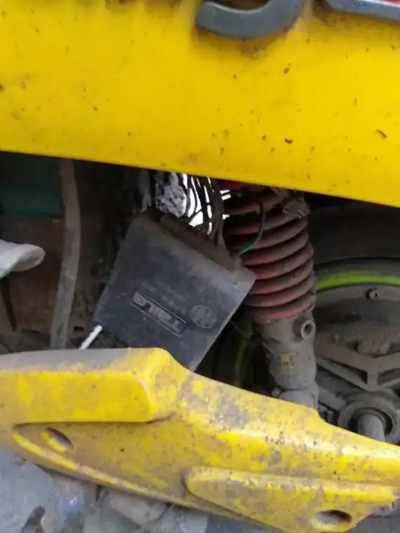 电动车后轮好像有东西磨,电动车后轮沙沙响并且有阻力