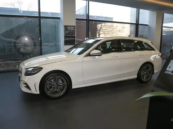 【2020款奔驰c级旅行车c 260_整体外观_3/110张图片】_汽车图片大全