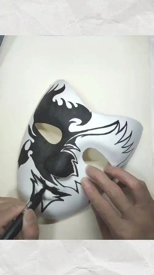 我要上热门#超帅气的半脸手绘面具.