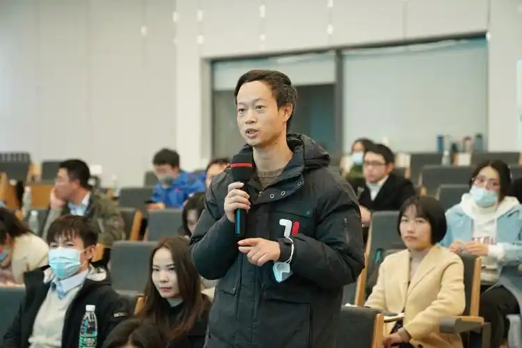 中国科学院钱逸泰院士来校开讲