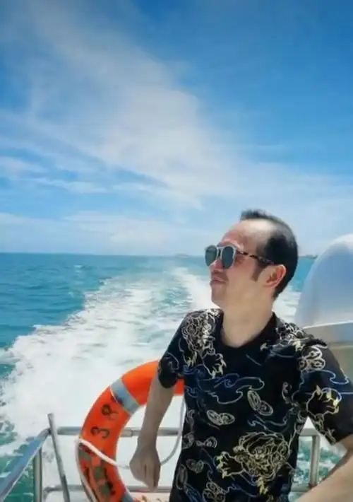 62岁的广州演员吴家辉,戏里是鲁牛的手下,现实中是陈维聪的师弟|七十