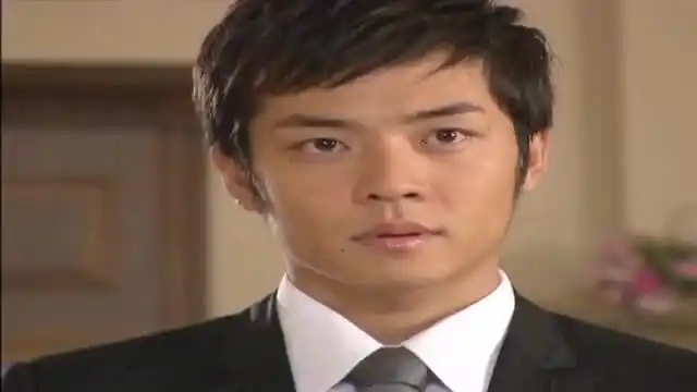 来电奇缘丨洪小铃穿婚纱求婚李威竟失败,求婚变逼婚!哭着逃开