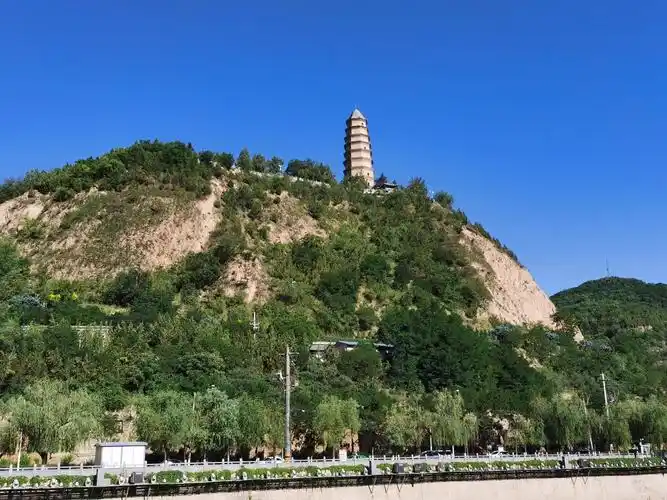 【携程攻略】延安宝塔山适合商务旅行旅游吗,宝塔山商务旅行景点推荐