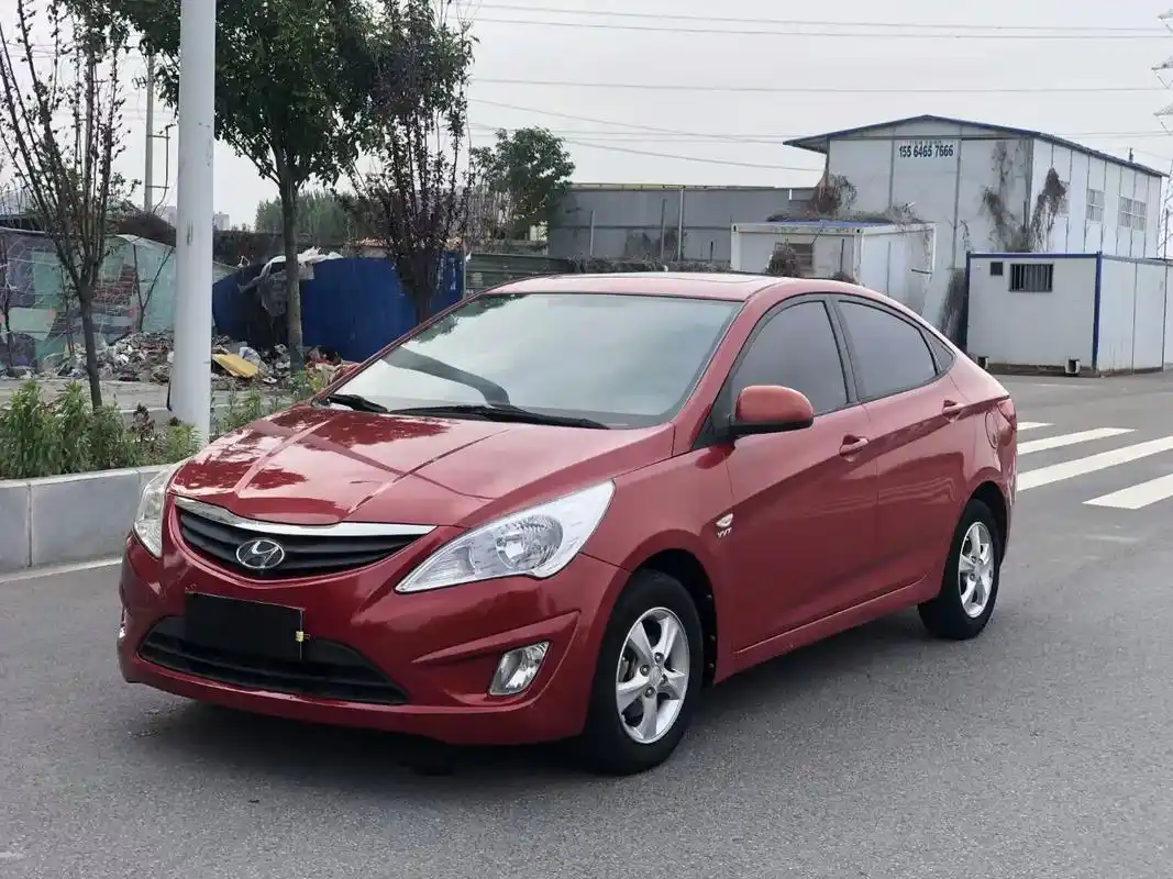 到店:2012年现代瑞纳 自动挡1.4l.到店:2012年现 - 抖音