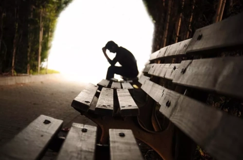 人到中年为什么会焦虑迷茫