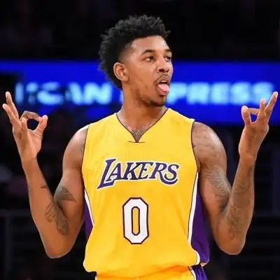 尼克杨潮流高清头像时尚好看的尼克杨日常生活潮图头像