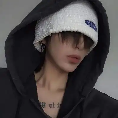 超帅冷酷的戴帽子男生高冷头像 用帽子遮脸的连帽卫衣头像男