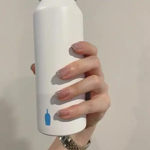 渐变冰透的夏日美甲