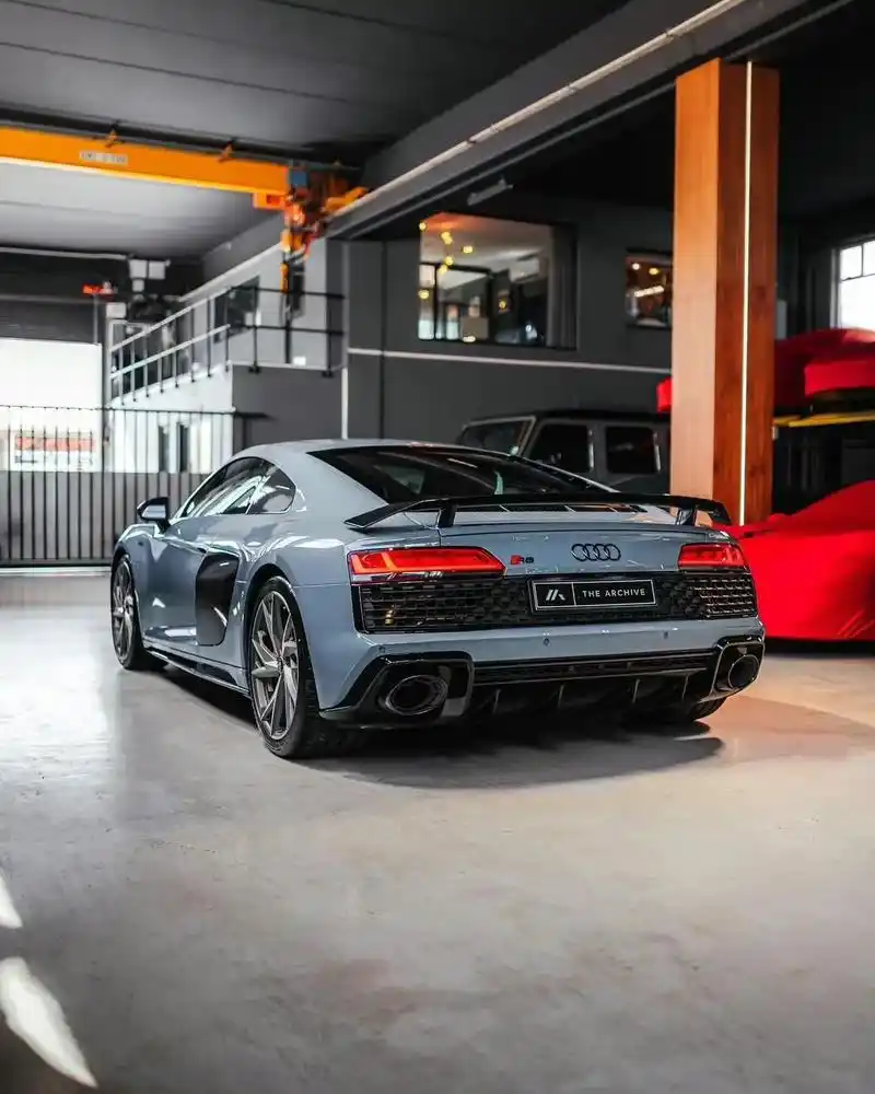 感动代替不了感情,念旧再也回不到曾经……#奥迪r8 #壁纸 - 抖音