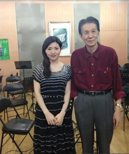 于红梅是哪年出生的多大了她年轻时候的照片组图2