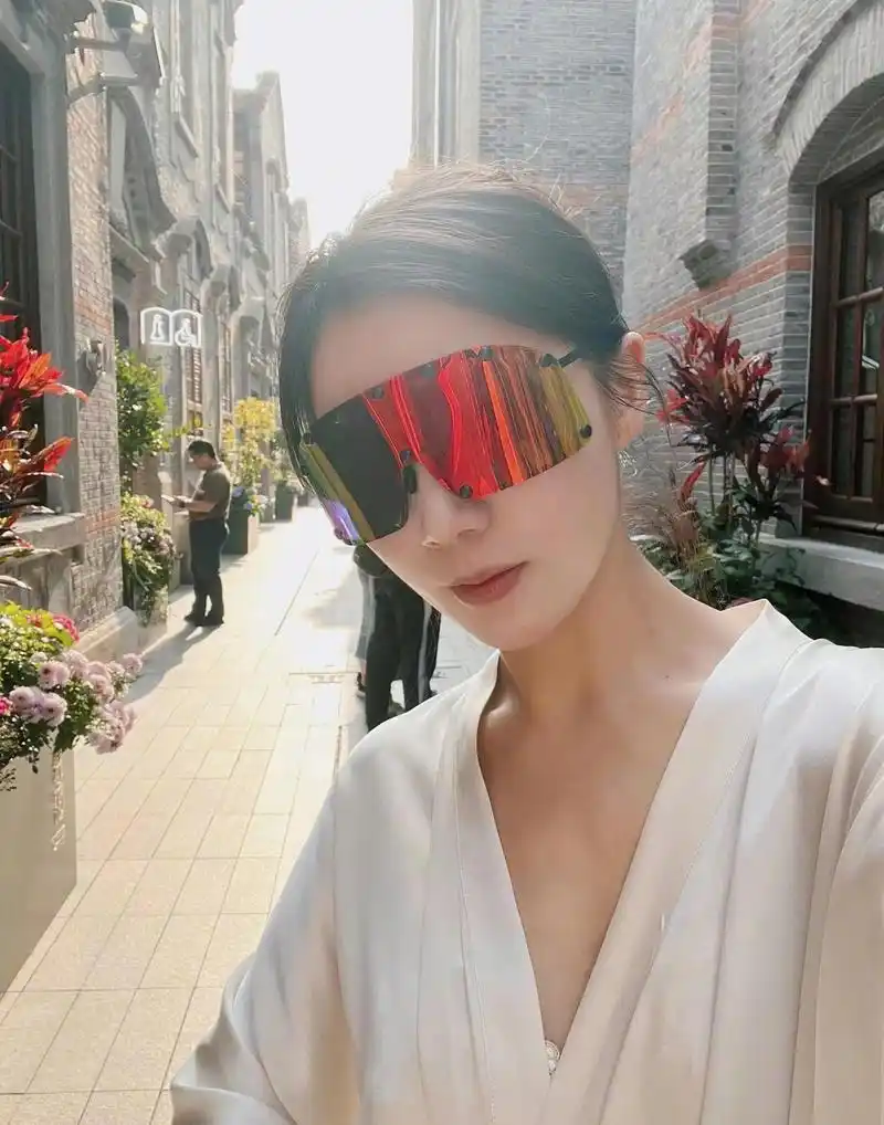 黄景瑜前妻王雨馨再度开撕油腻的极度利己主义者