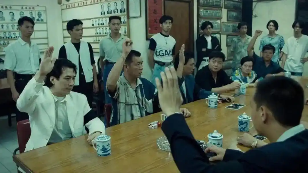 《古惑仔》那么多大佬,城府最深最可怕的,其实是没有小弟的他