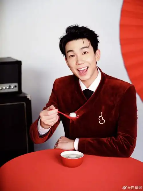 白举纲第一次上春晚看啥都新鲜