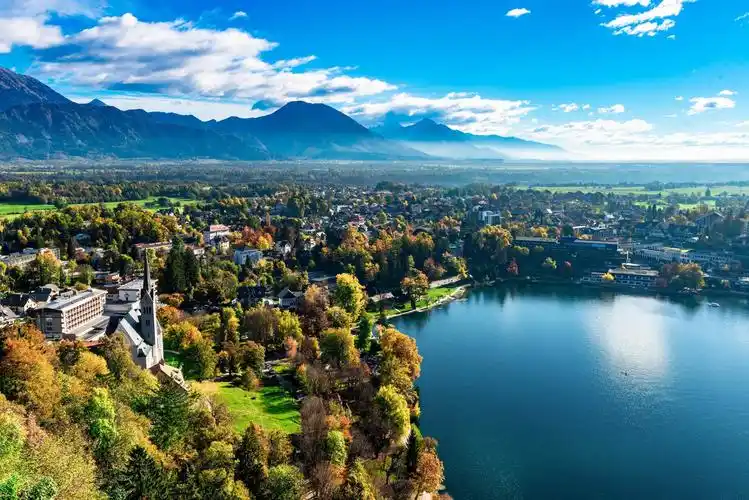 景色旎丽的乡村田园风光
