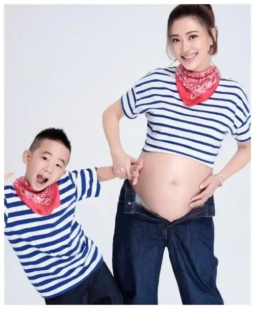 37岁应采儿二胎生子,陈小春遗憾未得女,曝jasper无法适应