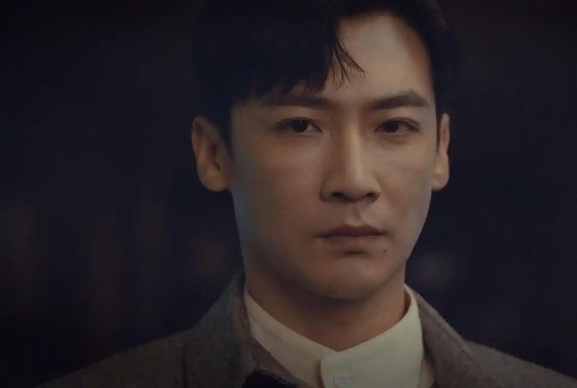 染发,韩式发型,张翰《烽烟尽处》开播,画面看得我差点灵魂出窍