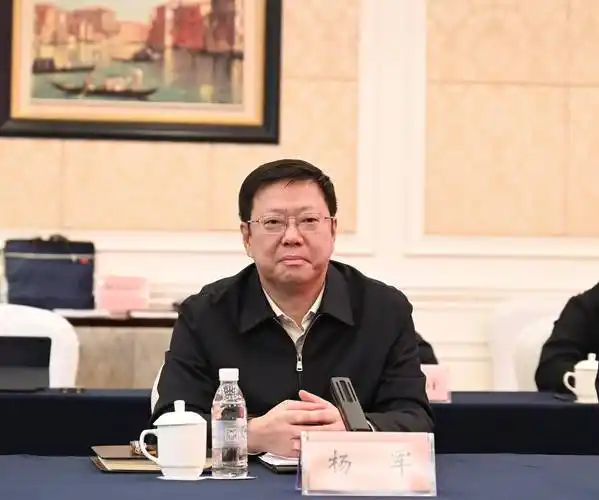 市政府与中国铁塔湖北分公司签订战略合作协议_发展_咸宁_建设