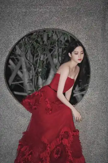 欧阳娜娜 红裙礼服# 欧阳娜娜这两套真的太. 来自花胖娱乐 - 微博