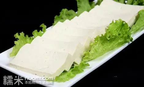 美食 火锅 德庄火锅团购  鱼豆腐:鱼豆腐无鳞无刺,肉质鲜嫩,口感滑嫩