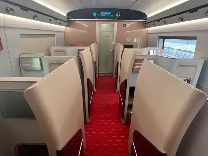 高铁商务座和一等座的区别吗_高铁商务座一等座和二等座的区别_高铁