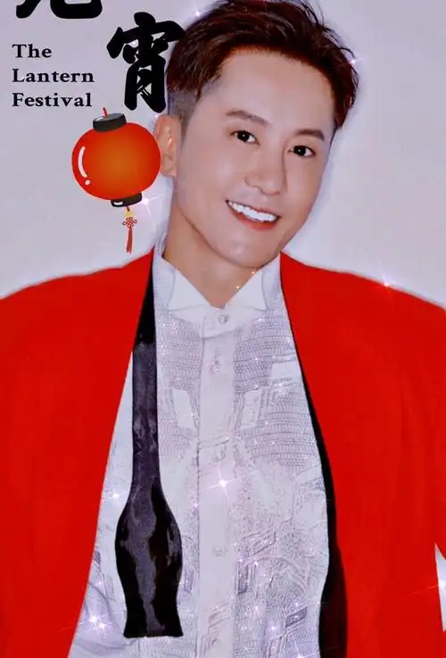 52岁毛宁坚持健身肌肉饱满,保养得宜脸上不见皱纹