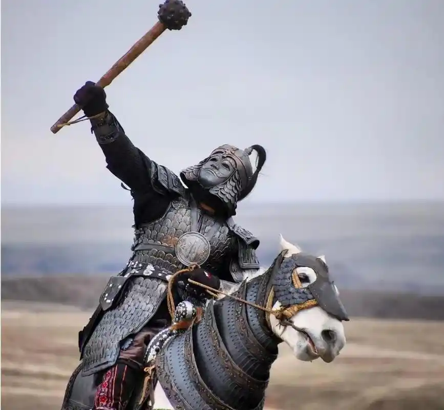 蒙古骑兵的传统规矩:抢回战友尸首,可获得死者的战马和财产