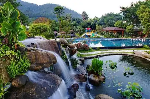 龙山温泉旅游度假区