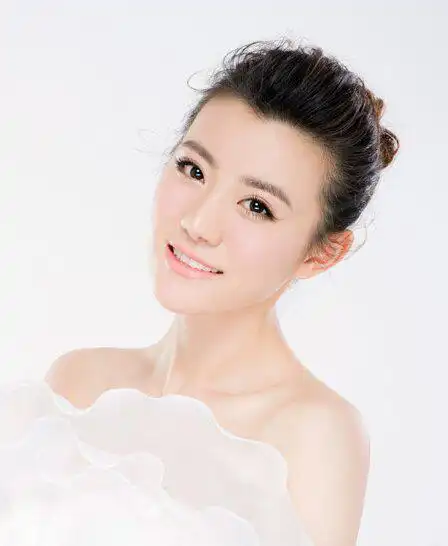 牟星个人资料及近照 英姿飒爽的女兵形象被记住