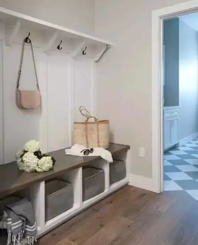 进门鞋柜挂衣柜设计 玄关收纳的"好帮手"