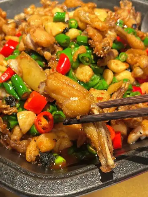 【蛙来哒】超爱川味牛蛙干锅