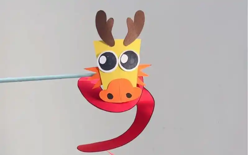 元旦新年来啦,陪小朋友做这个龙年手工吧,简单又有趣
