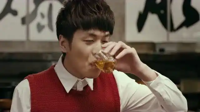 奇葩朵朵:原来黄剑喜欢她啊!还来这个地方找她!